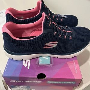 Skechers Brand New Sneakers